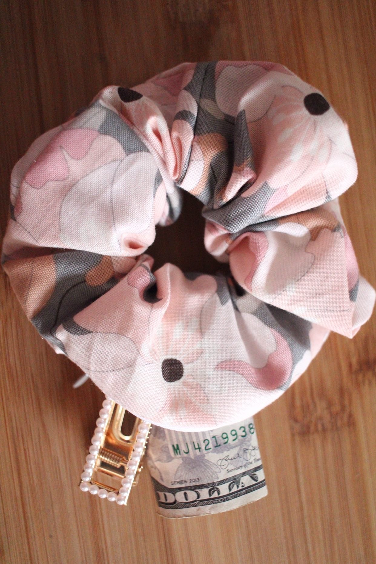 Boho Floral Zipper Scrunchie